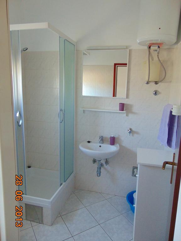 Apartments Borozan Vinišće Kamer foto