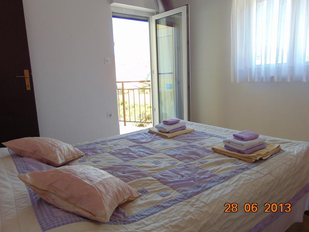 Apartments Borozan Vinišće Kamer foto