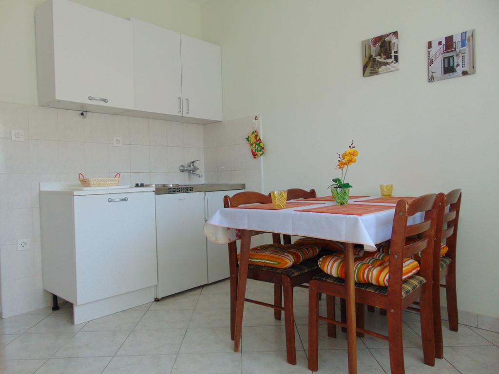 Apartments Borozan Vinišće Kamer foto