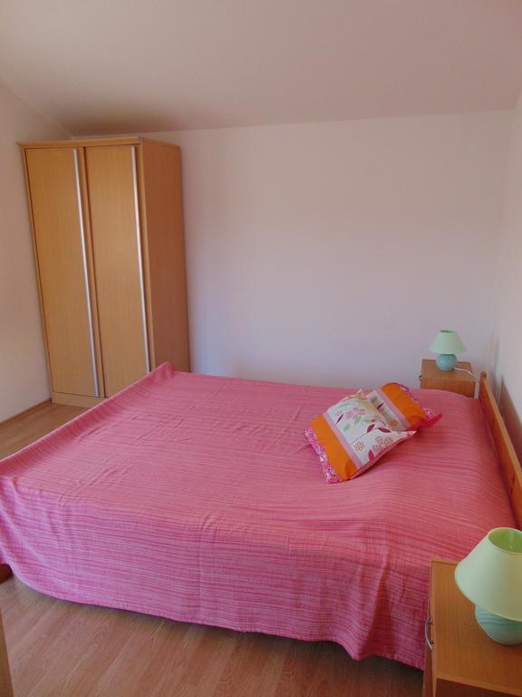 Apartments Borozan Vinišće Kamer foto