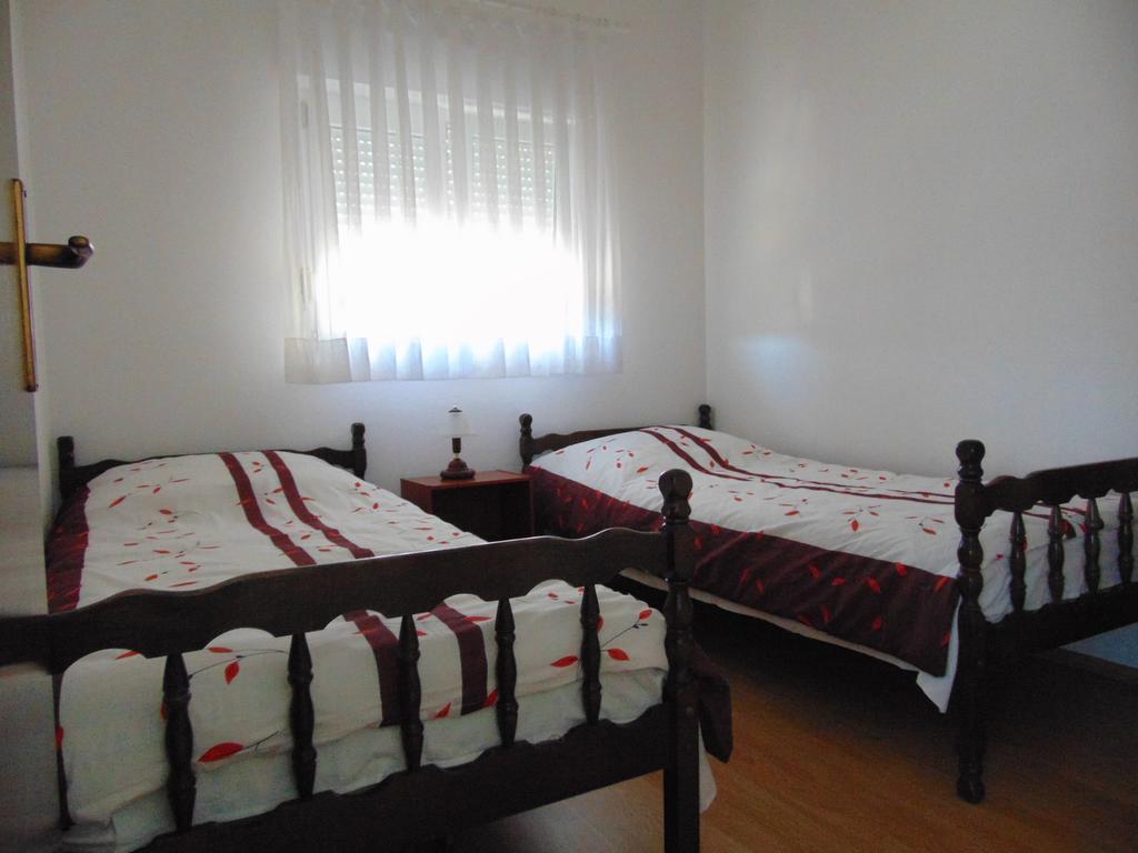 Apartments Borozan Vinišće Kamer foto