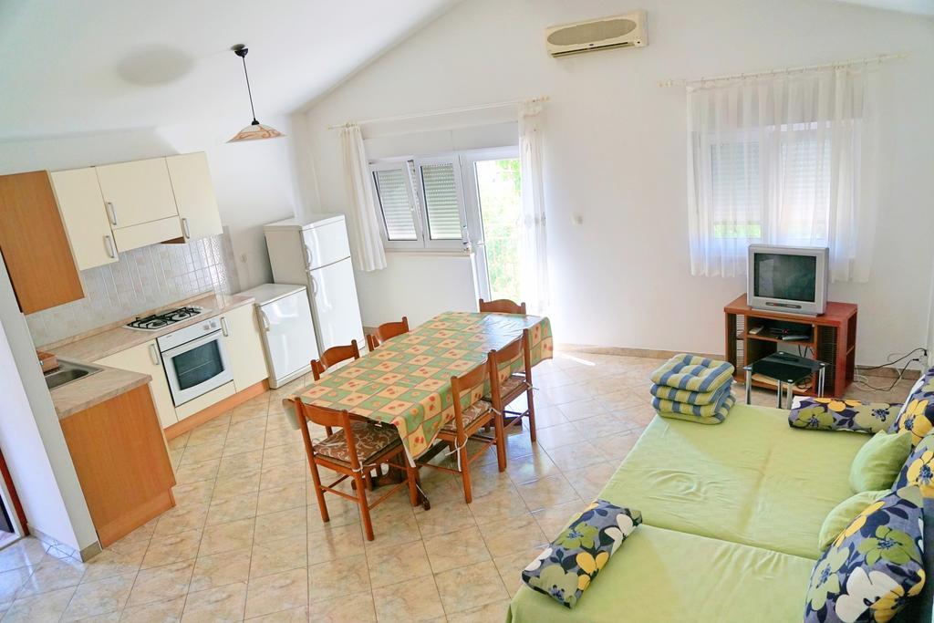 Apartments Borozan Vinišće Buitenkant foto
