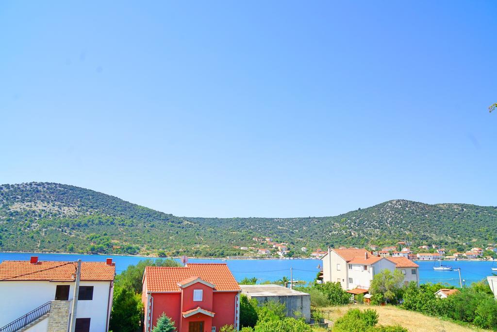Apartments Borozan Vinišće Buitenkant foto
